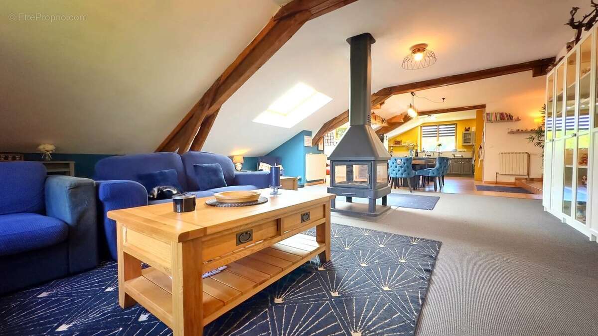 Maison à MOUTIER-MALCARD