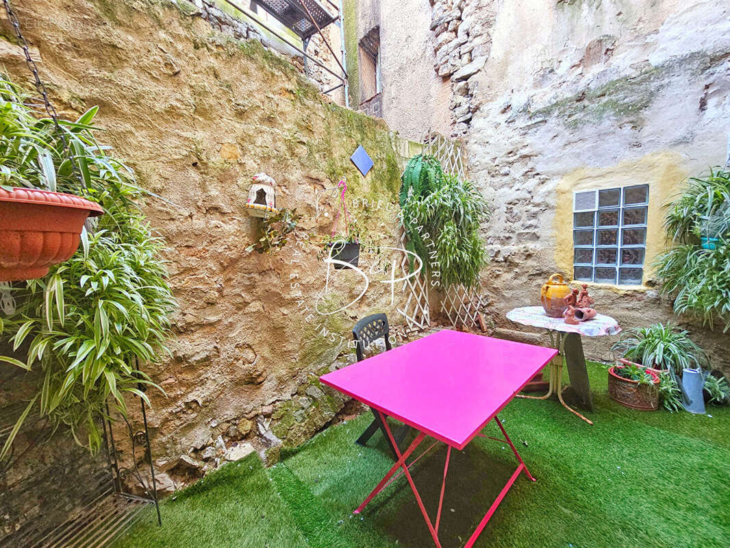 Appartement à LORGUES