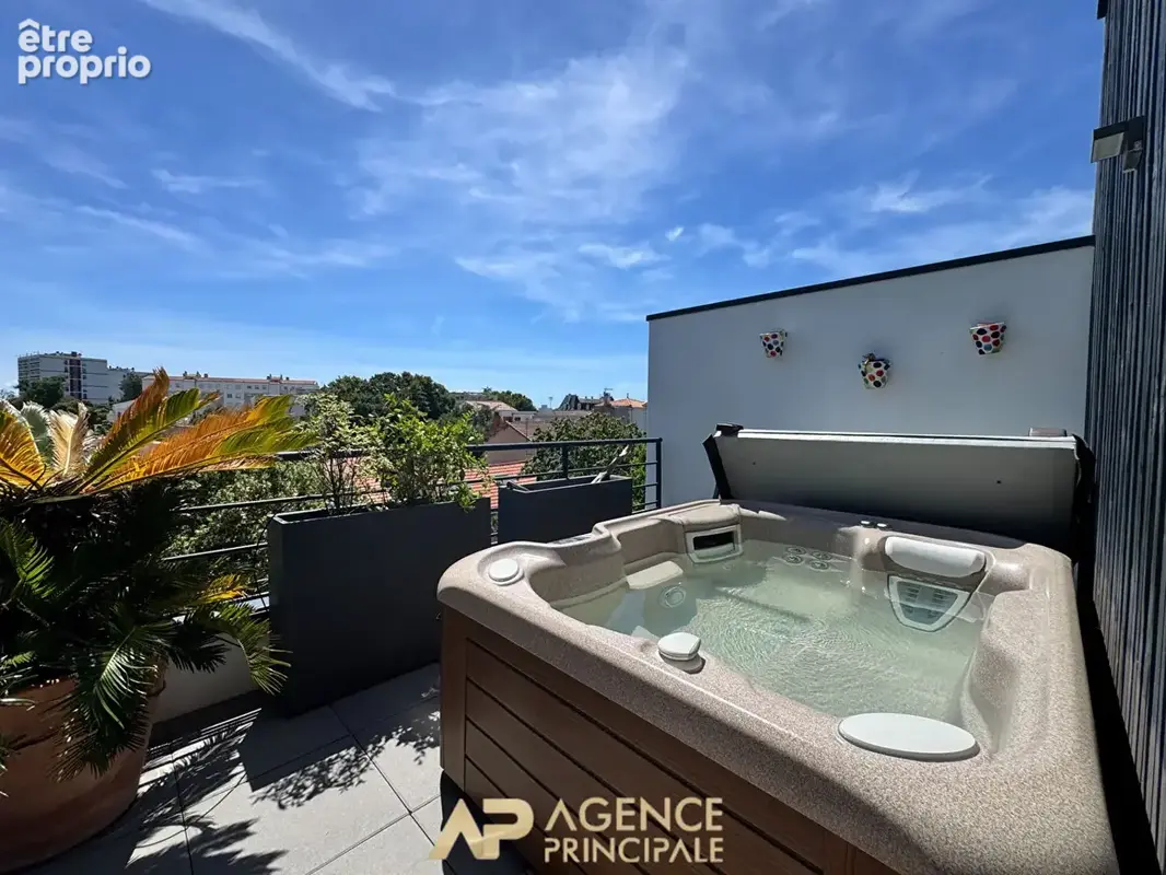 Appartement Type 3 bis - 110m2 - Dernier étage avec terrasse - Box et parking - La Genette - photo 16