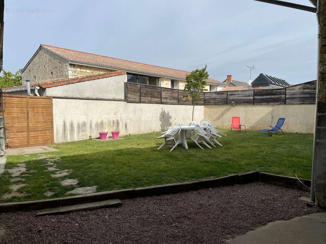 Maison à BRION-PRES-THOUET