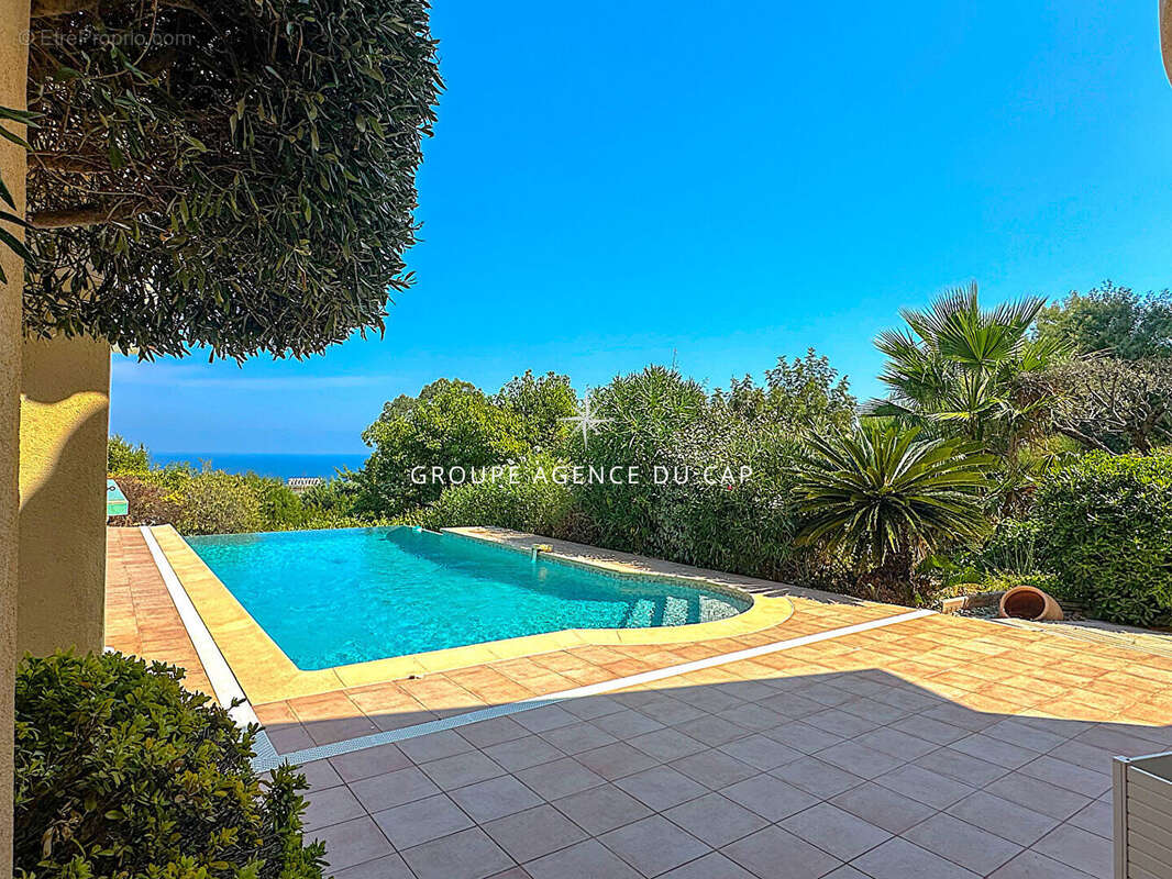 Maison à LES ISSAMBRES