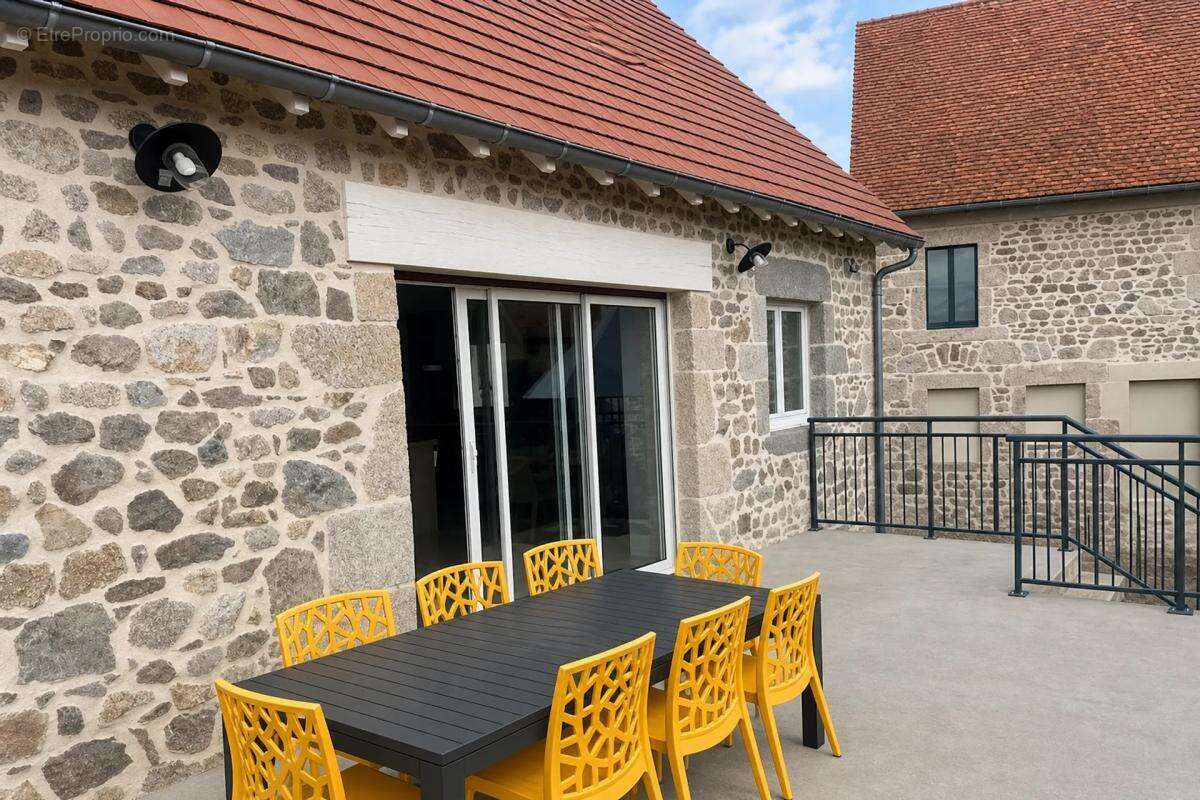 Maison à TRALAIGUES