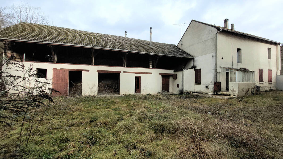 Maison à MALAY-LE-GRAND