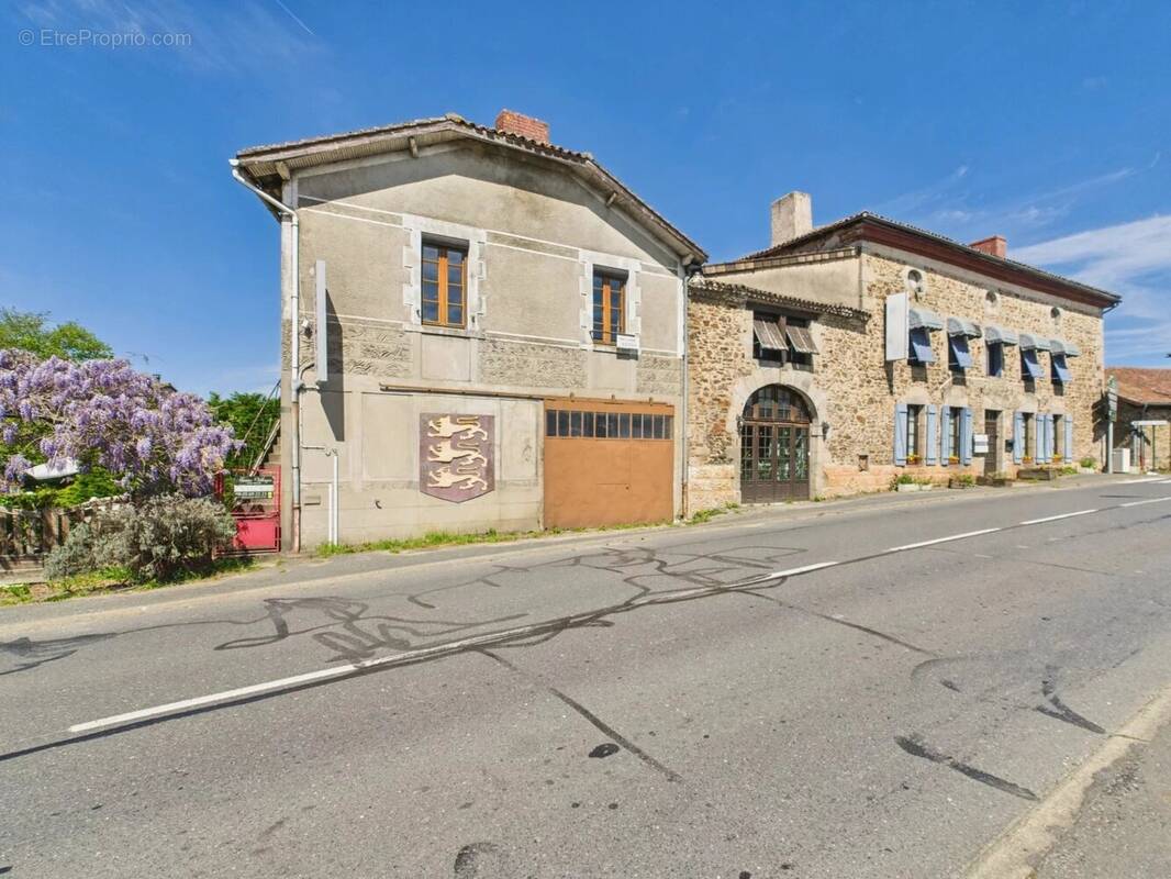 Appartement à CHALUS