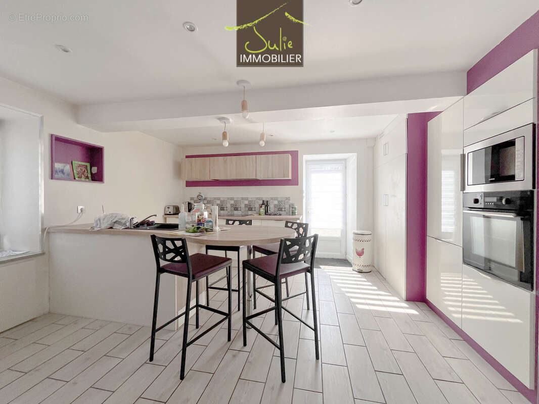 Maison à BRESSUIRE