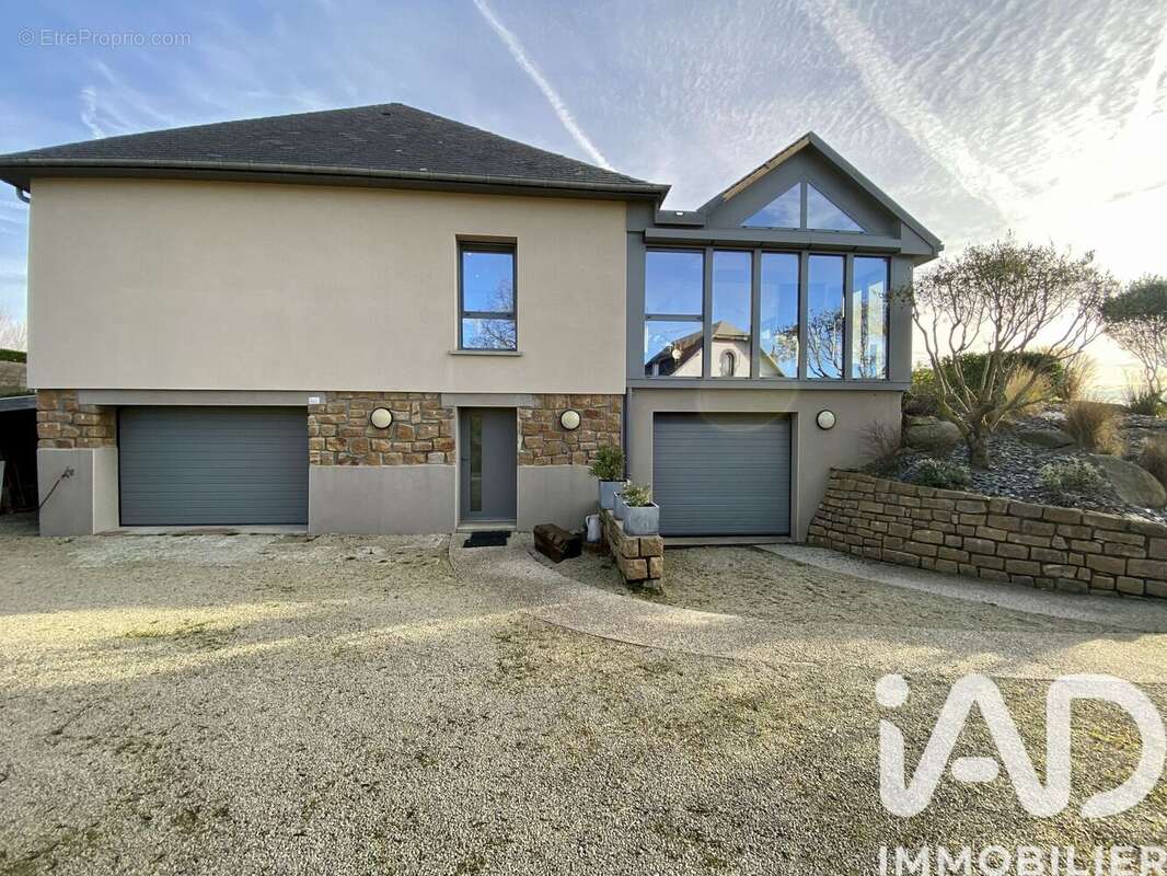 Maison 200 m² à Regneville-Sur-Mer  - photo 4