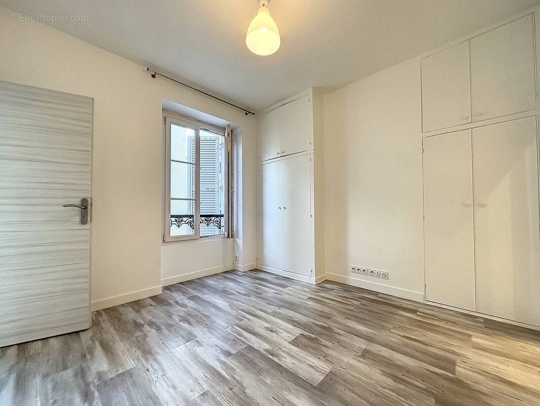 Appartement à LEVALLOIS-PERRET
