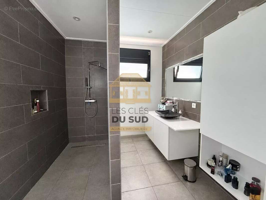 À vendre - villa de type t3 de 102,68m² environ -saint-joseph- 329 000€ - photo 5