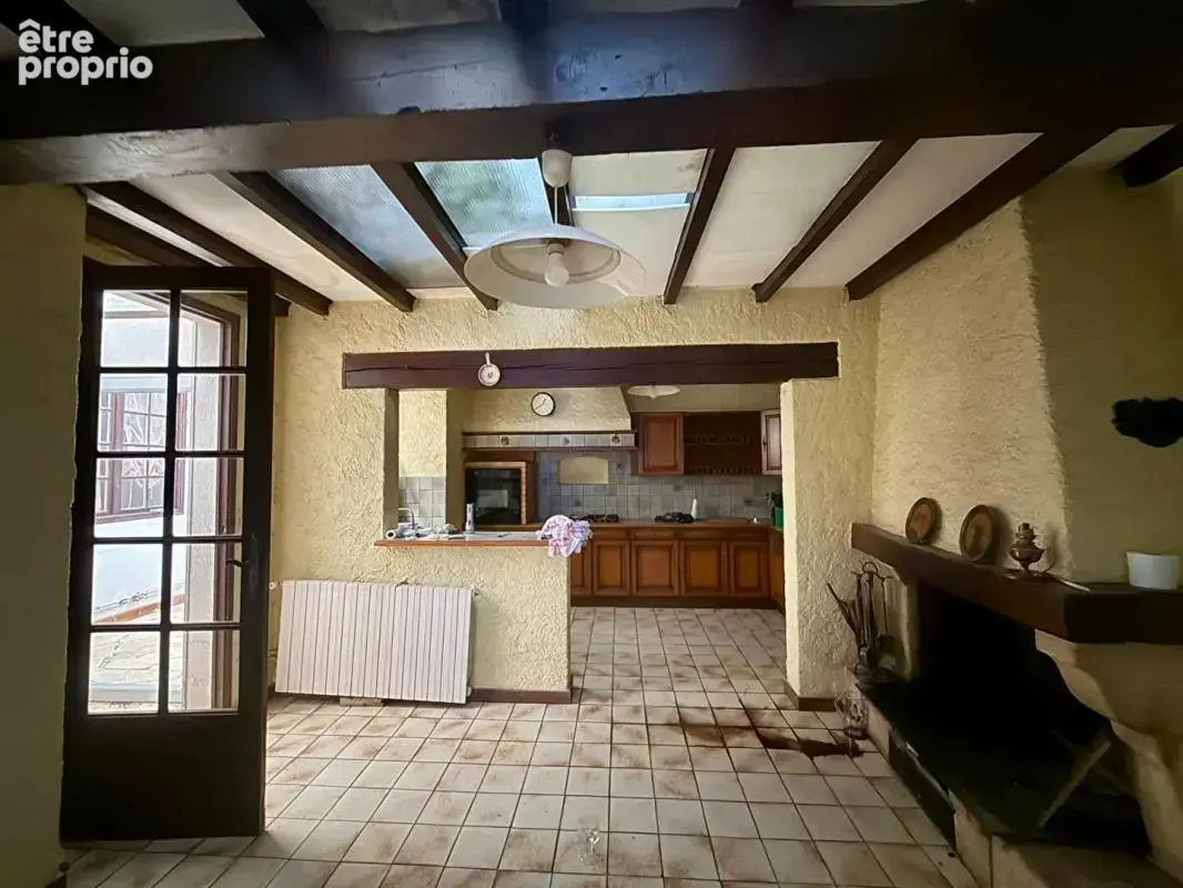Grande maison de village type 8 à rénover avec garage, patio et volumes généreux à Trèbes - photo 6