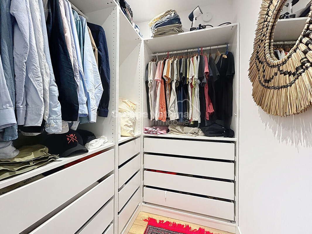 Maison à MONTELIMAR