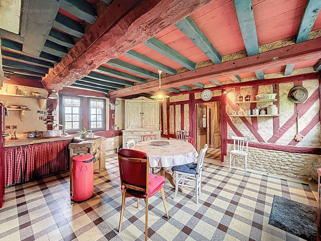 Maison à SAINT-PIERRE-SUR-DIVES