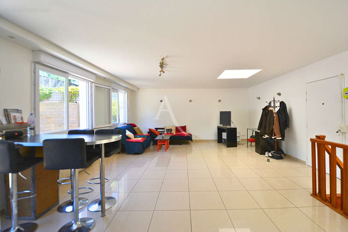 Appartement à SAINT-MAUR-DES-FOSSES