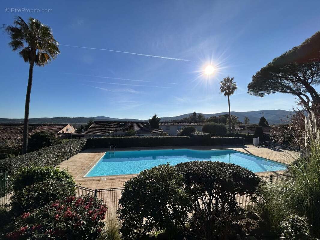 Appartement à COGOLIN