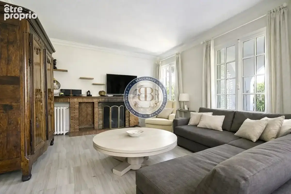 À vendre – maison a renover au cap d’antibes, a seulement 100 m de la mer, au calme. - photo 4