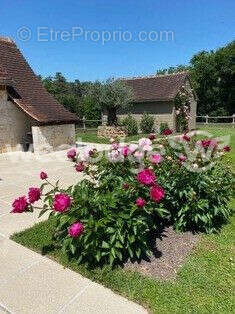 Maison à SAINT-HILAIRE-SUR-BENAIZE