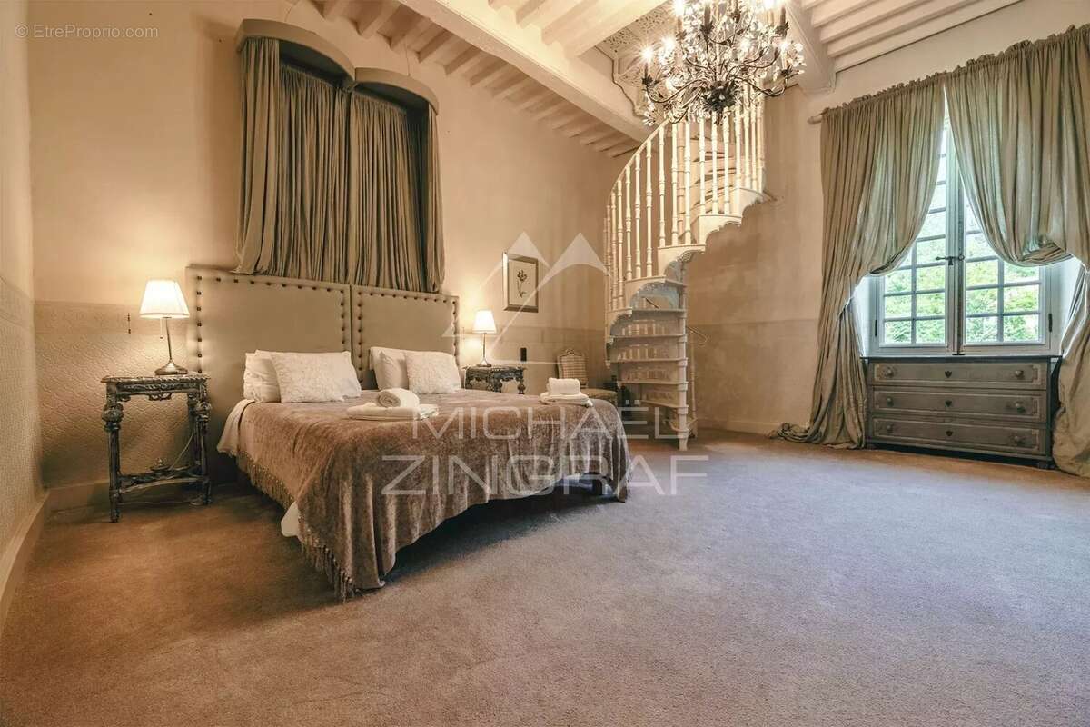 Maison à MAUZENS-ET-MIREMONT