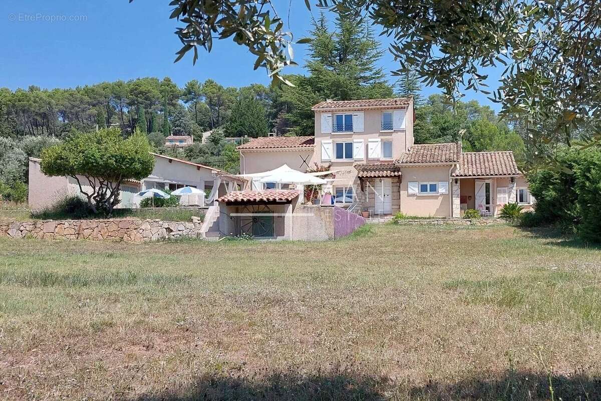 Maison à LORGUES