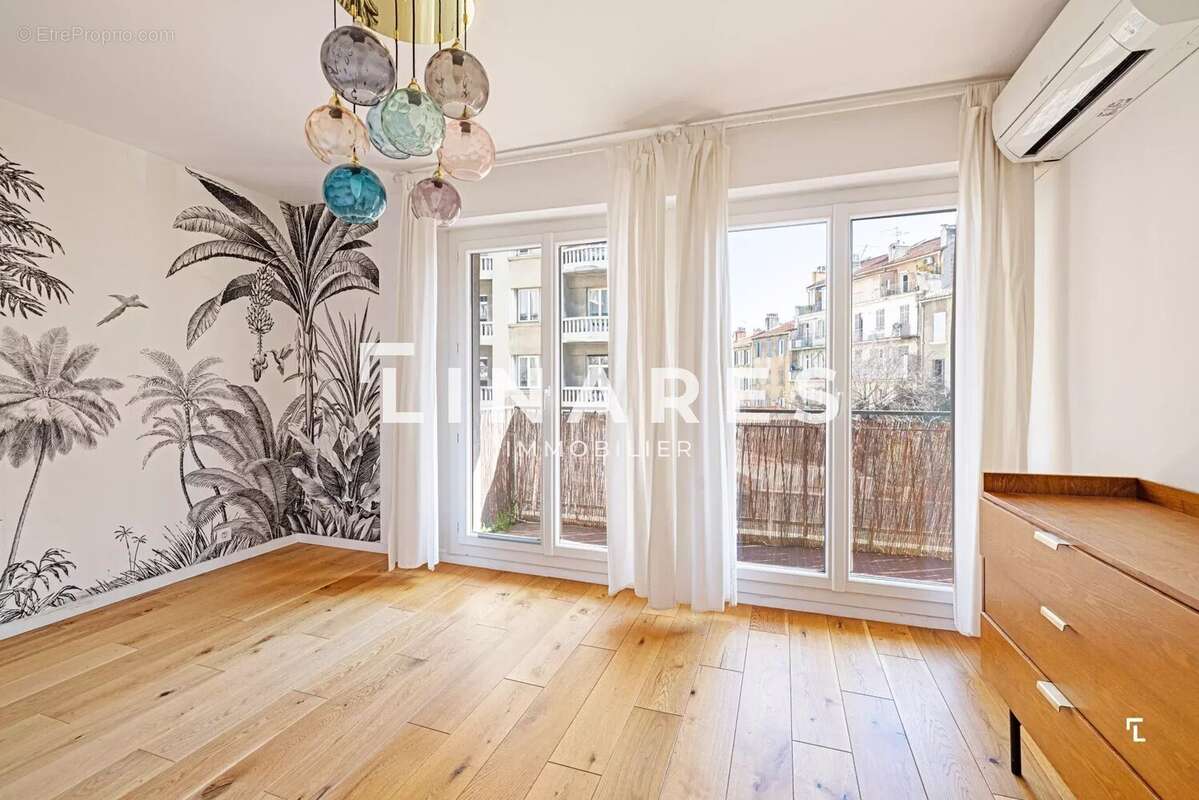 Appartement à MARSEILLE-6E