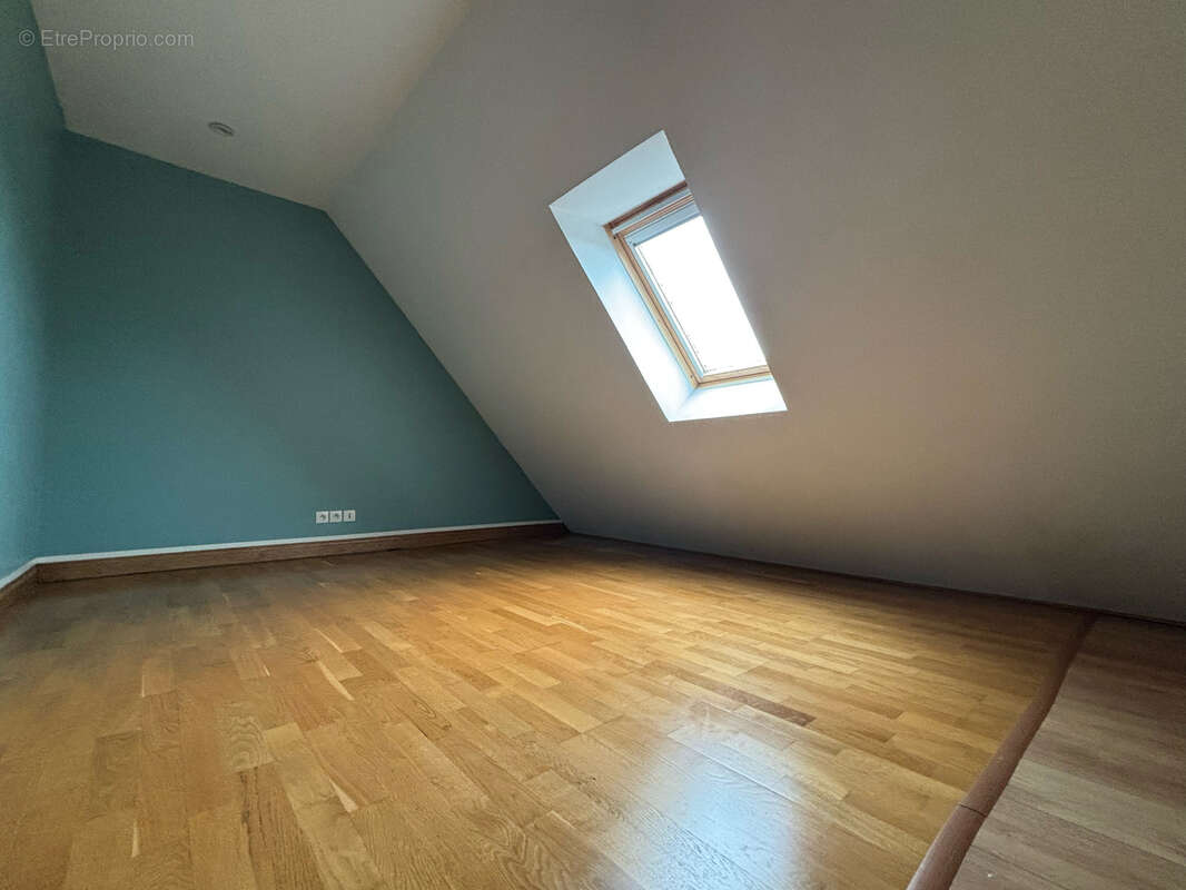 Maison à GROFFLIERS