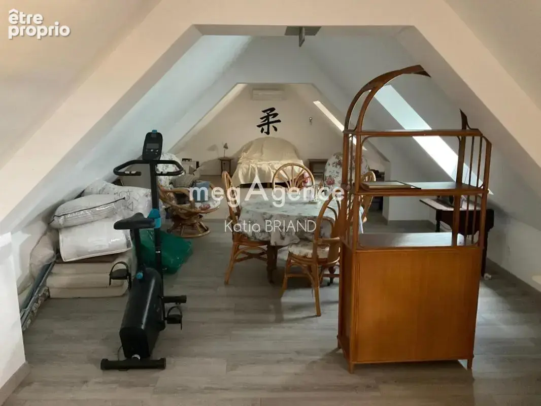 maison  en pierre de 6 pièces dont 5 chambres - photo 4