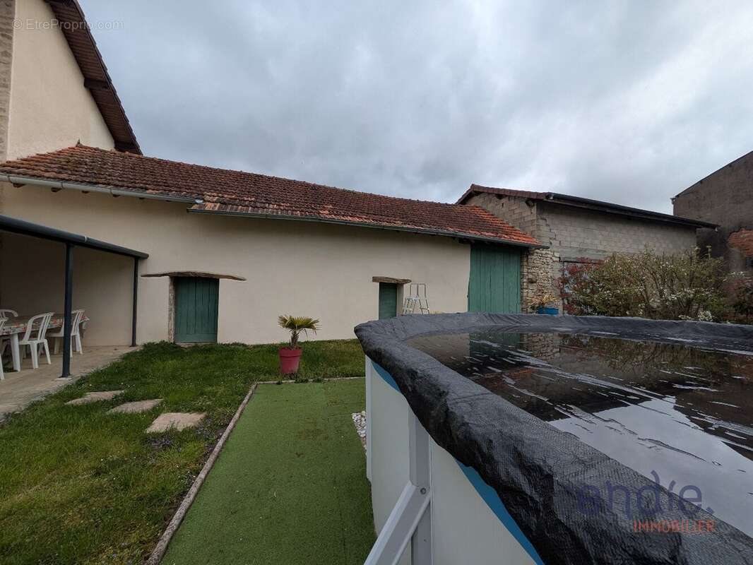 Maison à RAY-SUR-SAONE