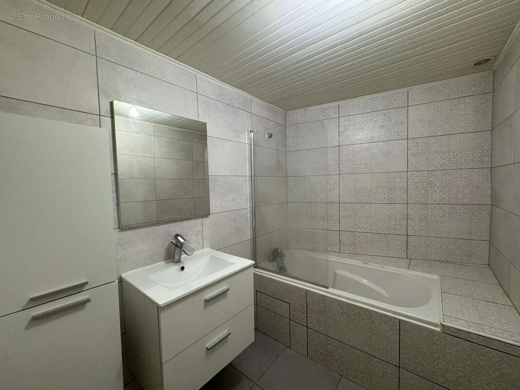 Appartement à CORBARIEU