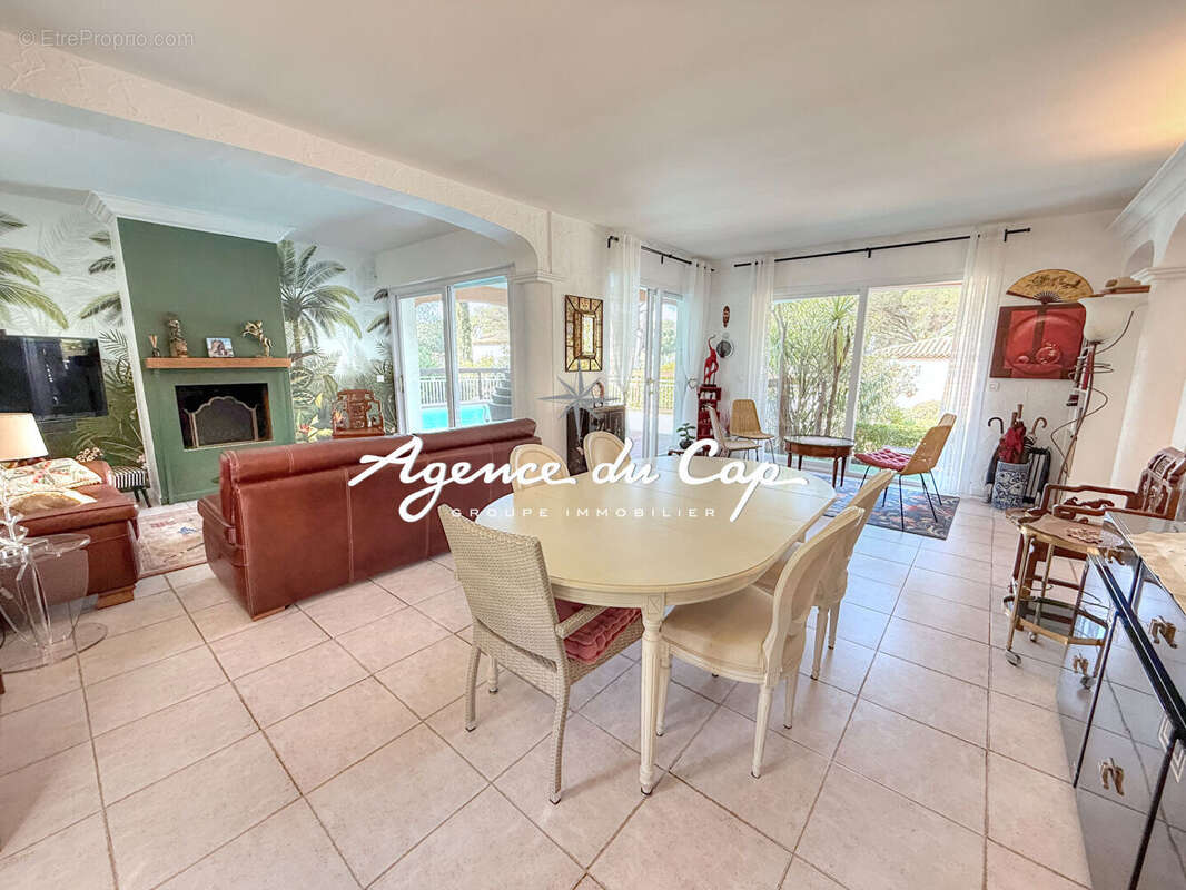Saint raphael valescure les golfs villa 5 pieces piscine - photo 3