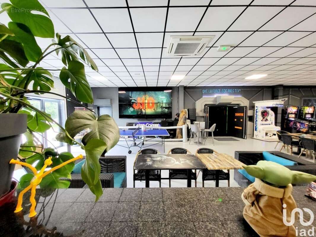 Photo 8 - Commerce à COSNES-ET-ROMAIN