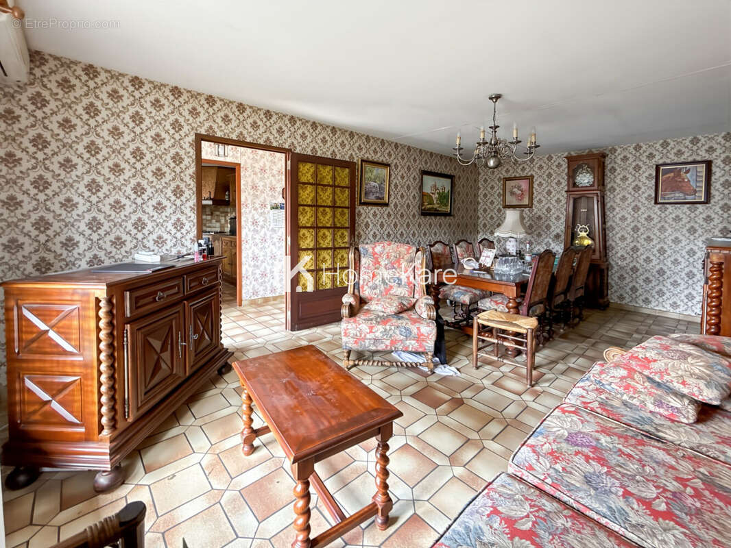 Maison 100 m² à Leognan  - photo 3