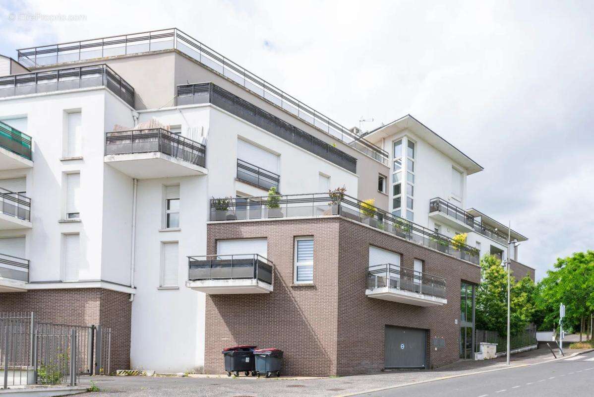 Appartement à CORBEIL-ESSONNES