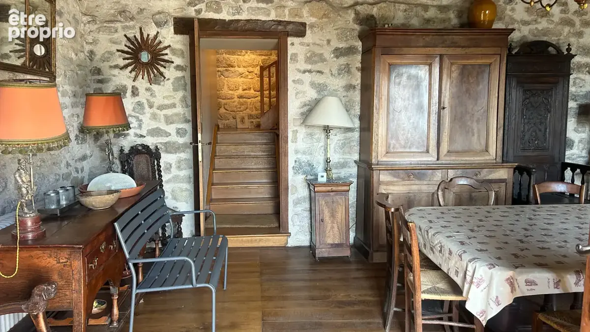 Manoir du XIVe siècle : Authenticité, Air pur et Golf entre l'Aubrac et les Monts du Cantal - photo 9
