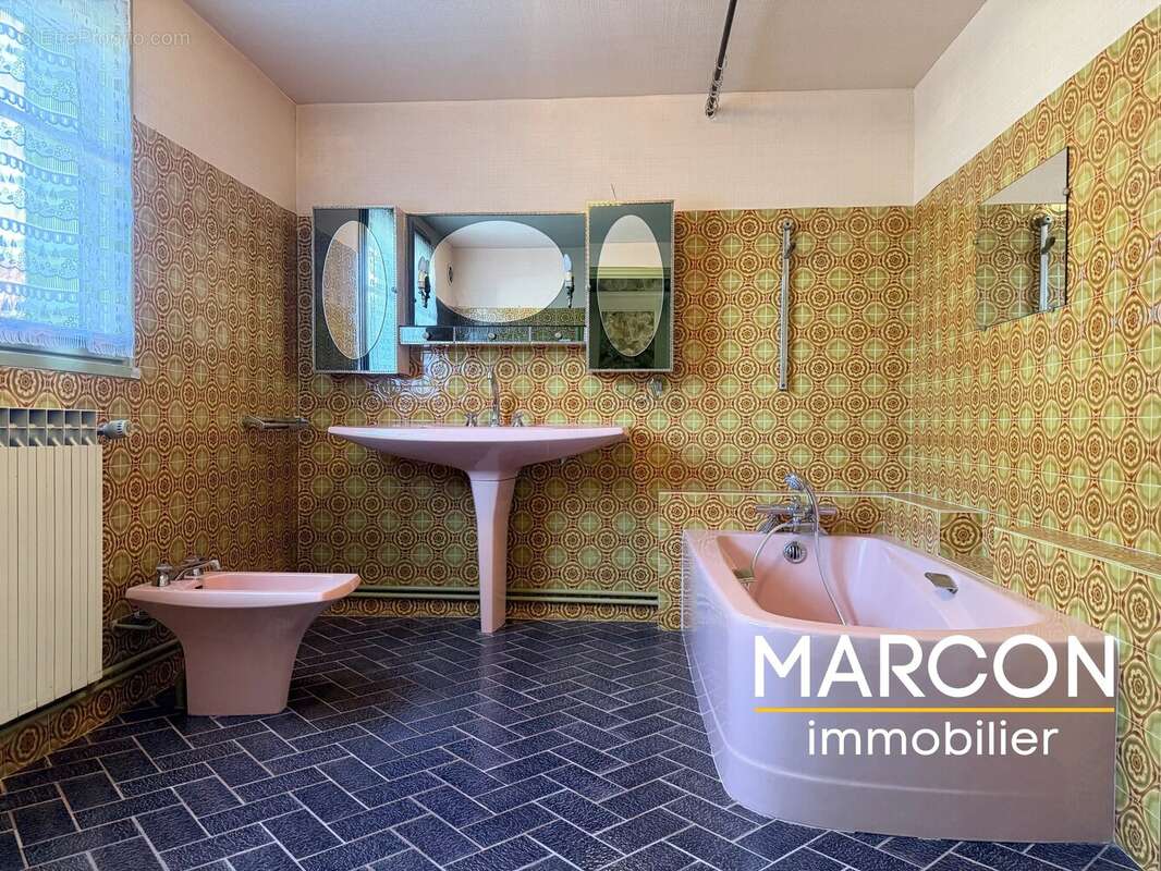 Maison à BUSSIERE-DUNOISE