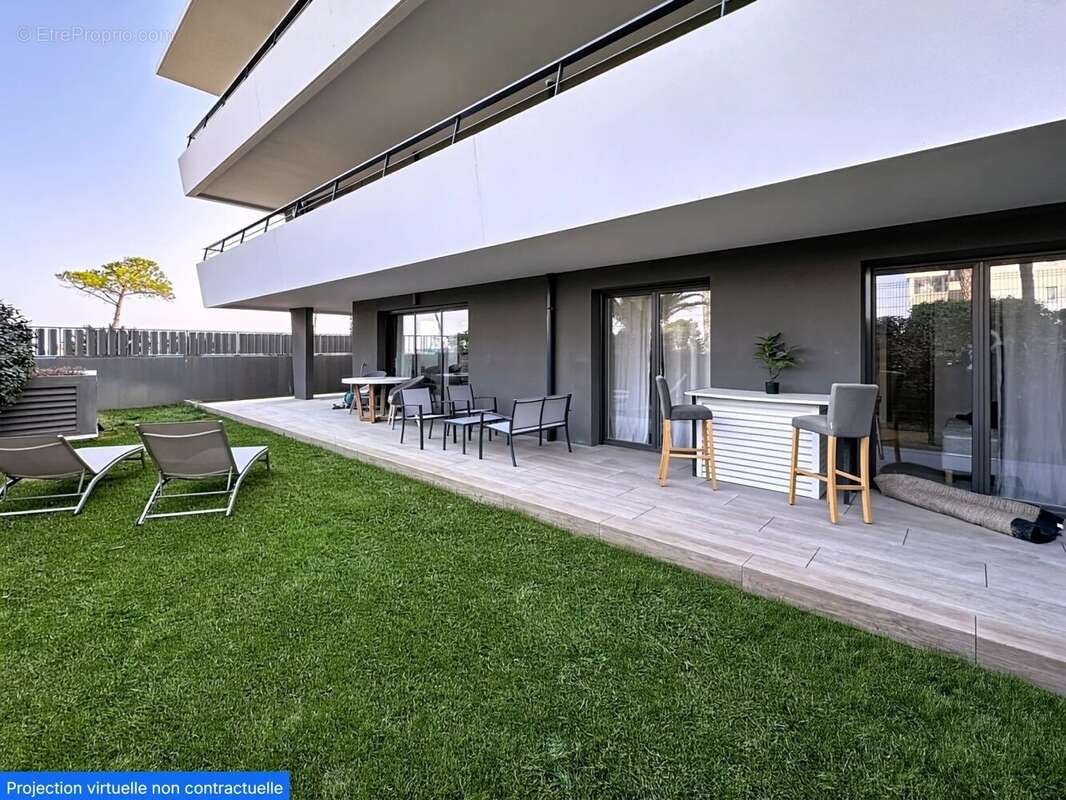 Appartement à VILLENEUVE-LOUBET