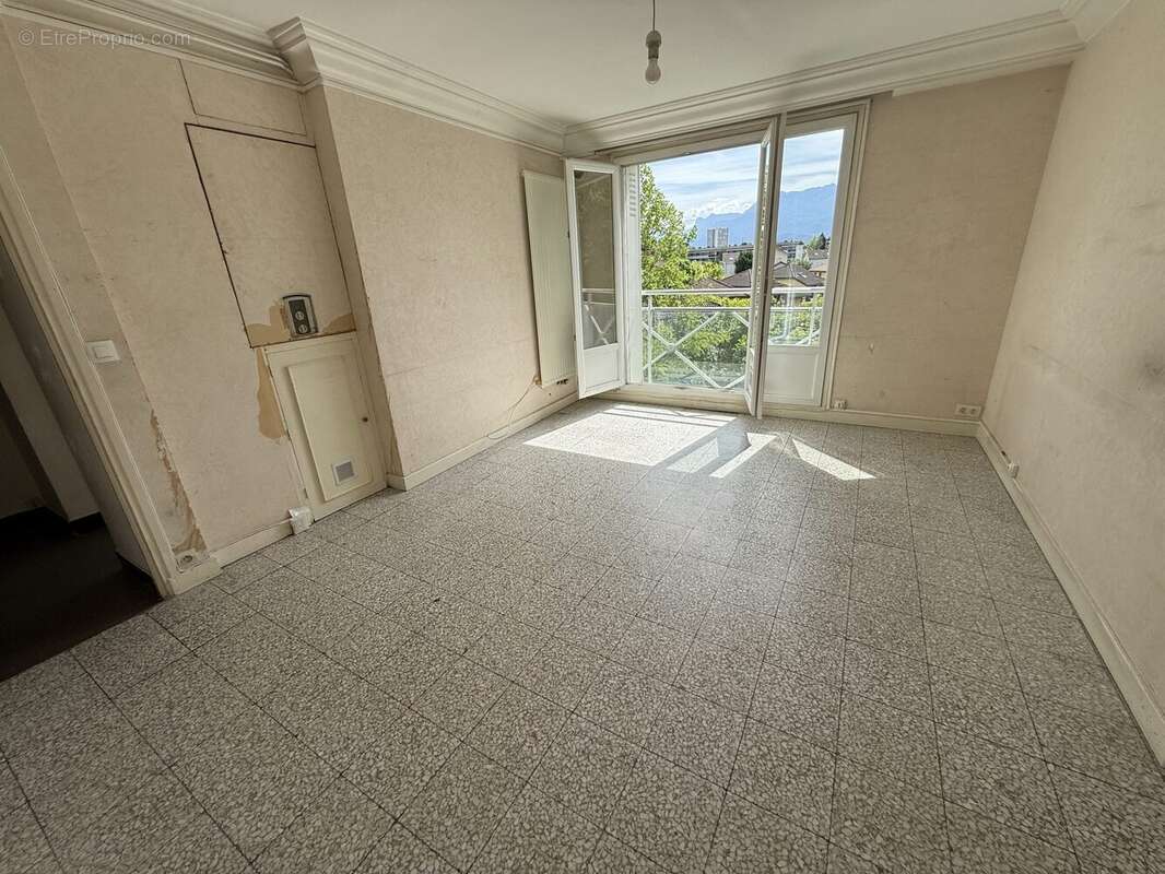 Appartement à MEYLAN