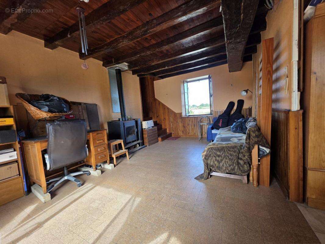 Maison à CHASSIGNOLLES