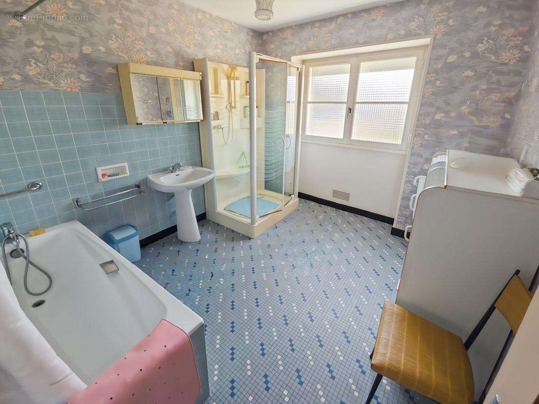Maison à TOURY