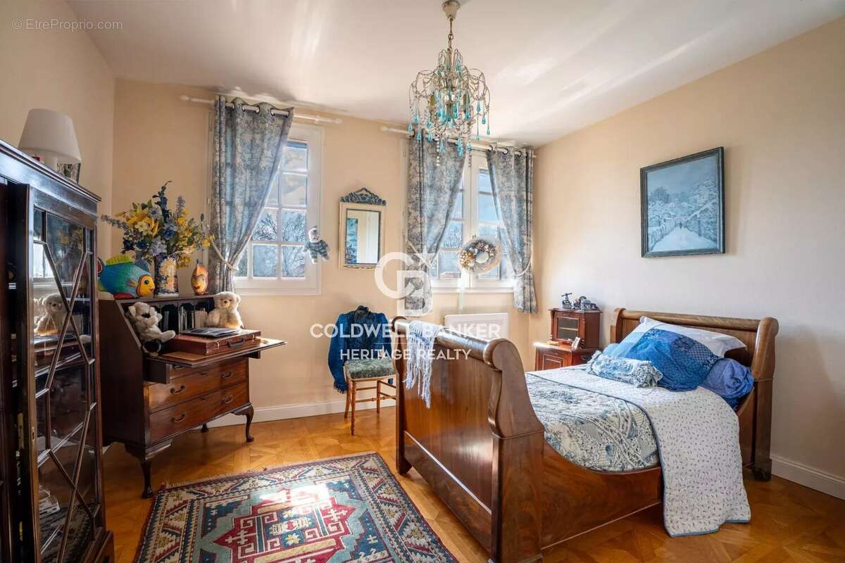 Maison à CHARBONNIERES-LES-BAINS