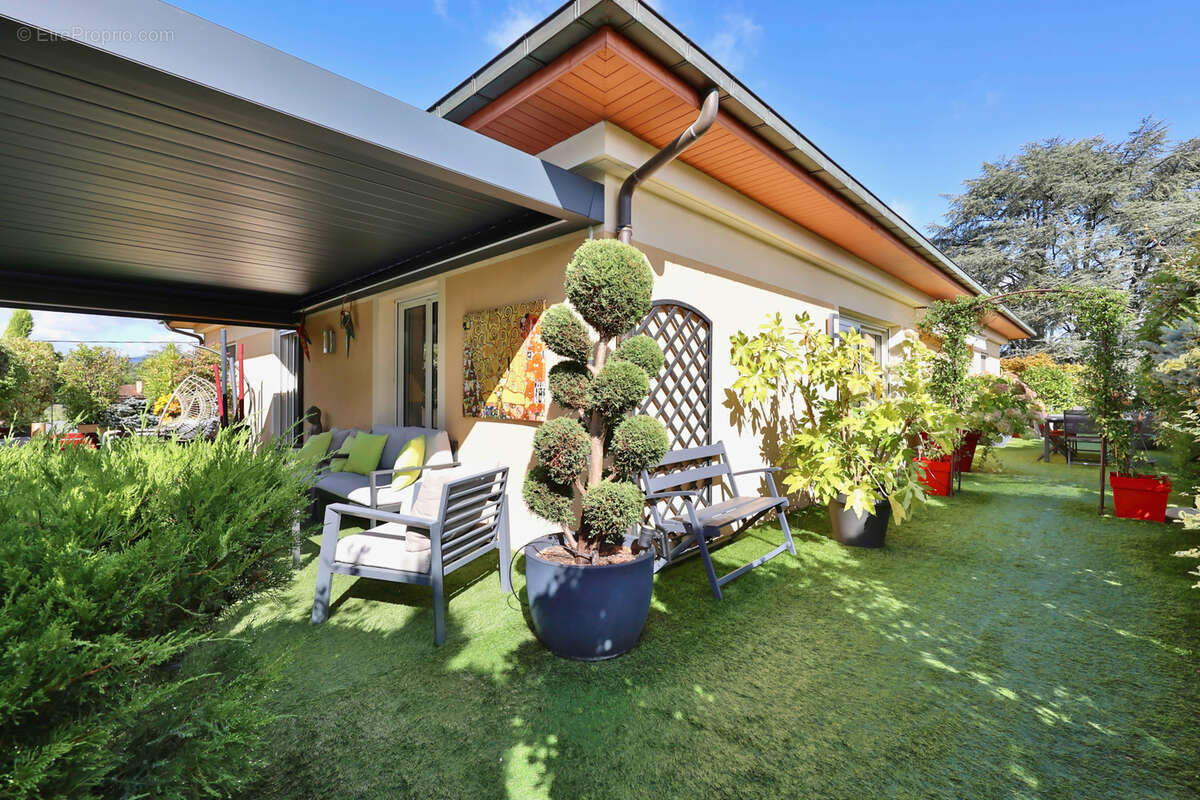 Appartement à TASSIN-LA-DEMI-LUNE