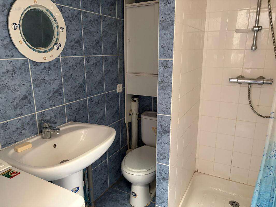 Les sables d'olonne (85100) rarissime adorable maison de pecheur a renover avec dependance et jardin - photo 12