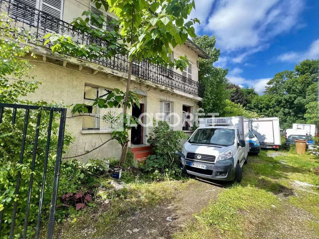 Terrain à LIVRY-GARGAN