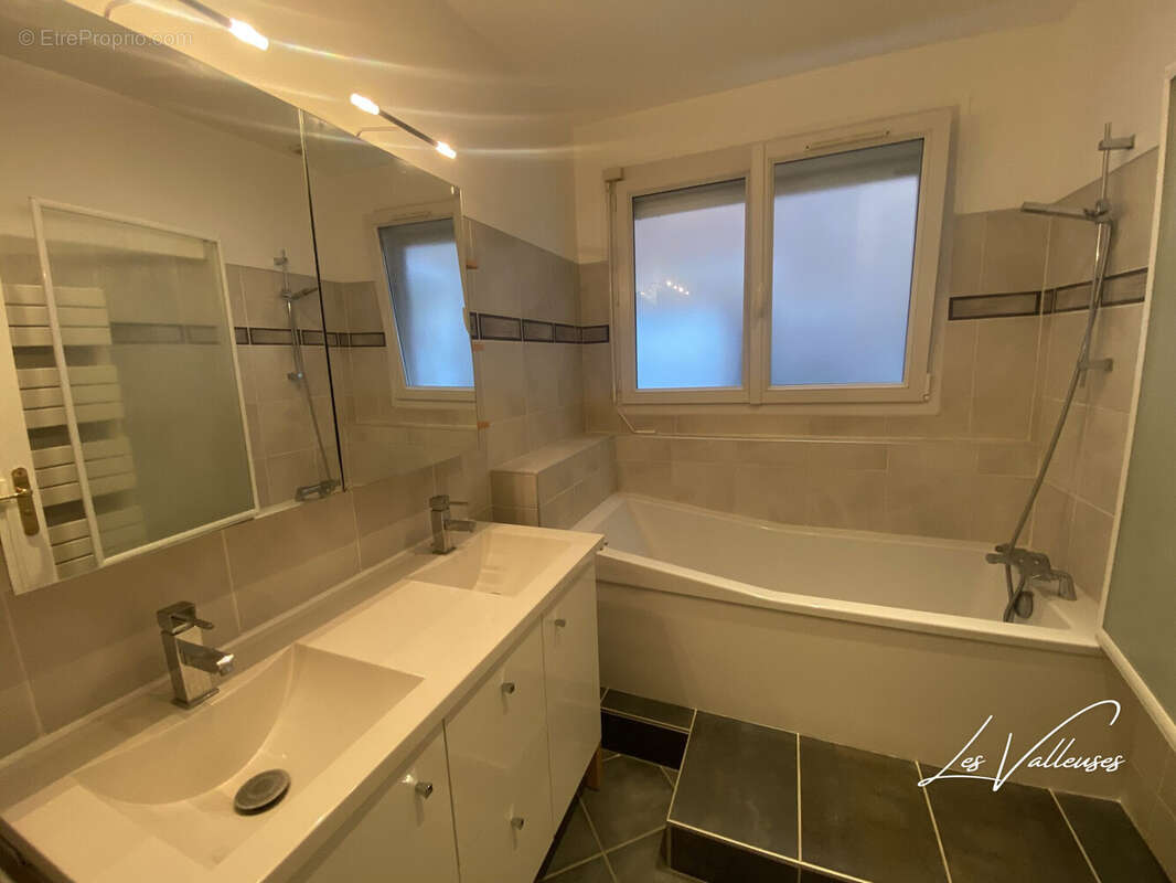 Appartement 94 m² à Dieppe  - photo 7