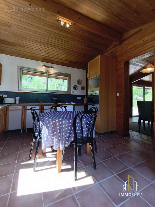 Maison 100 m² à Carcans  - photo 4