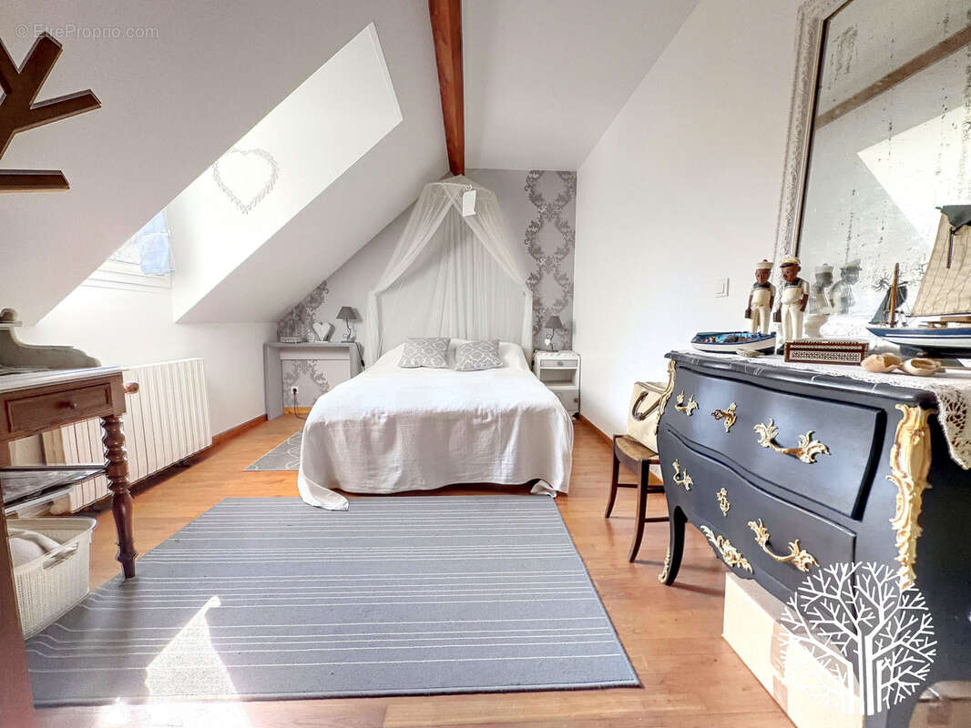 Maison à NOISY-SUR-ECOLE