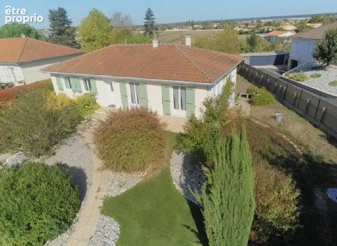 Photo Maison à Ruffec au prix de 170 200€
