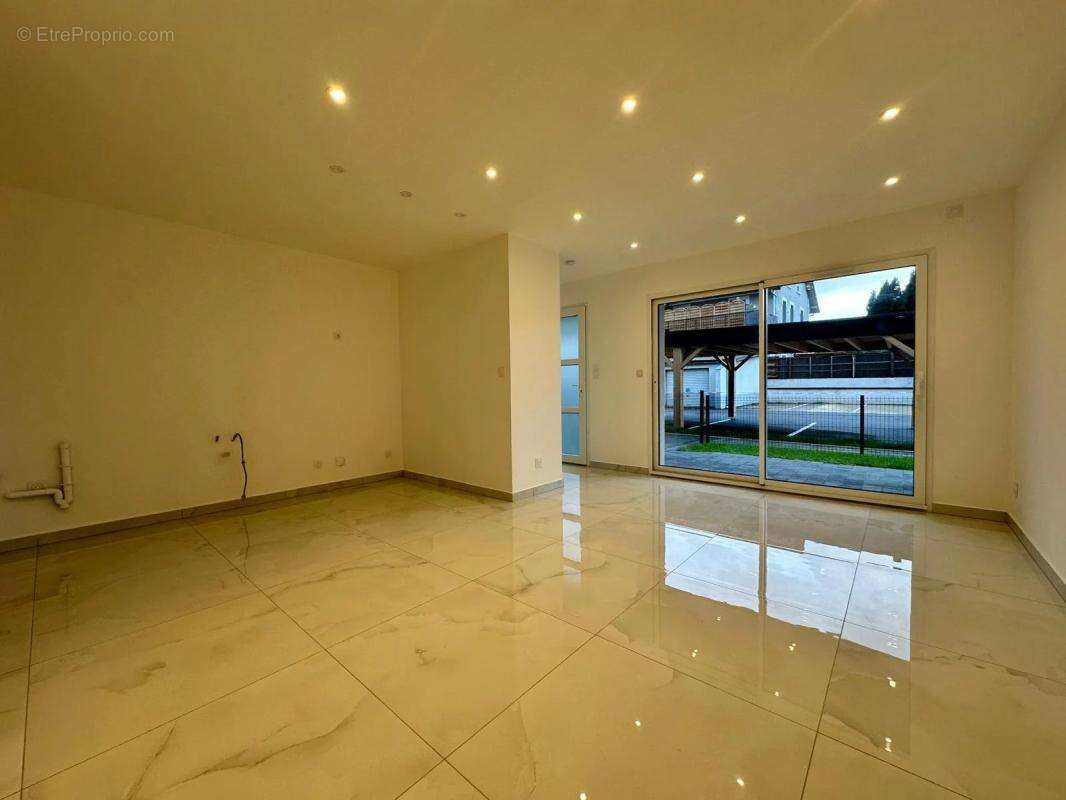 Appartement à GRESY-SUR-AIX