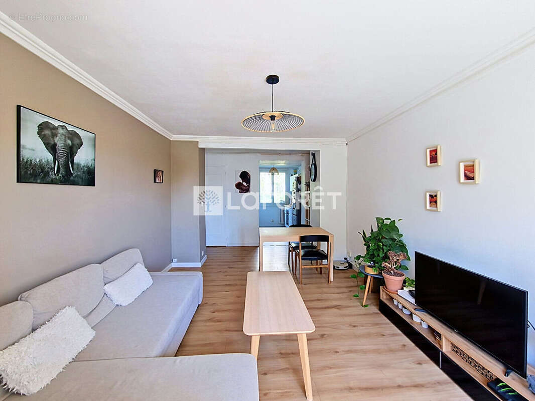Appartement Caluire Et Cuire 3 pièce(s) 57.77m2 - photo 4