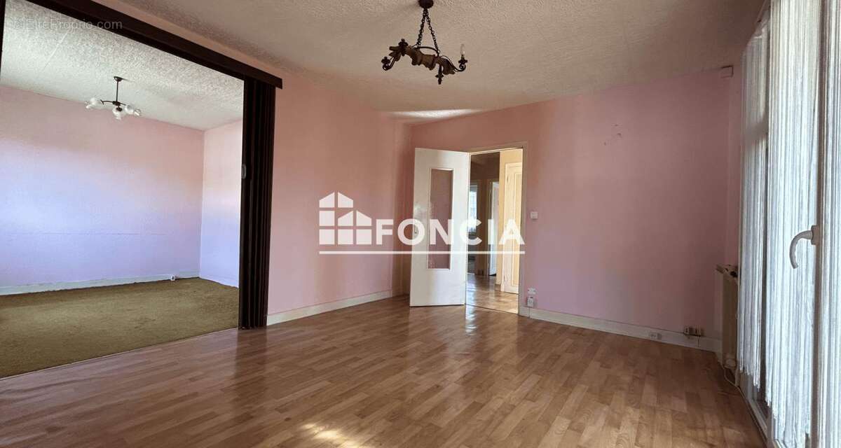 Charmante maison de 131 m² sur deux niveaux avec garage et véranda - photo 9