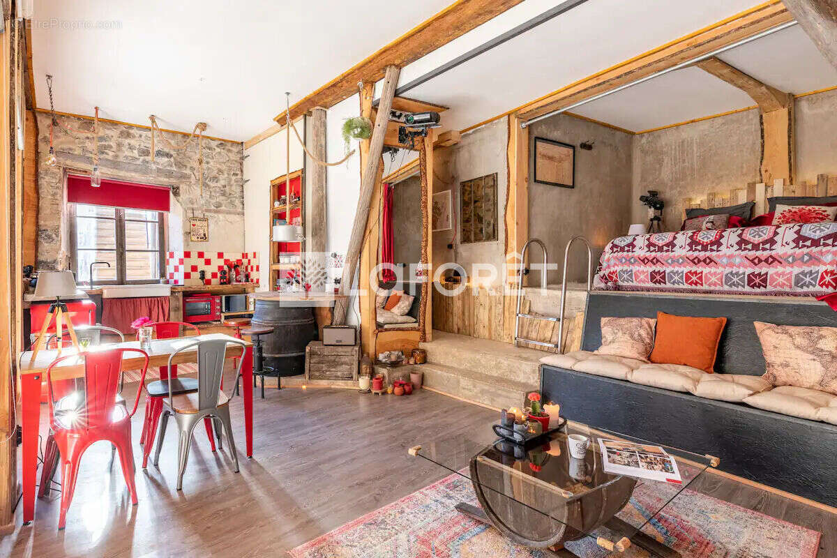 Maison à BELLEVILLE