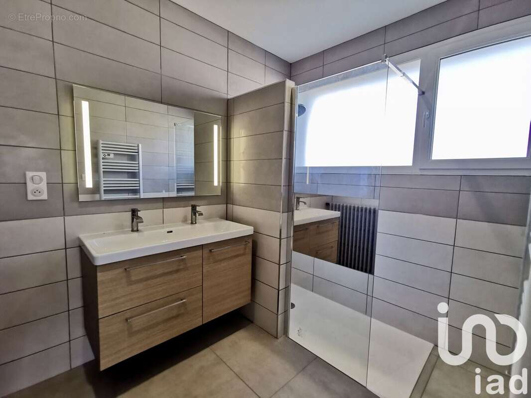 Photo 8 - Maison à CHATEAUBERNARD