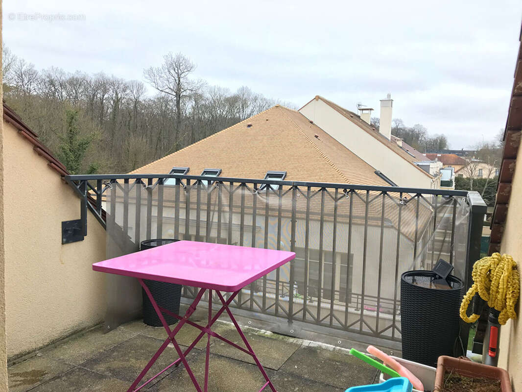 Appartement à BUC